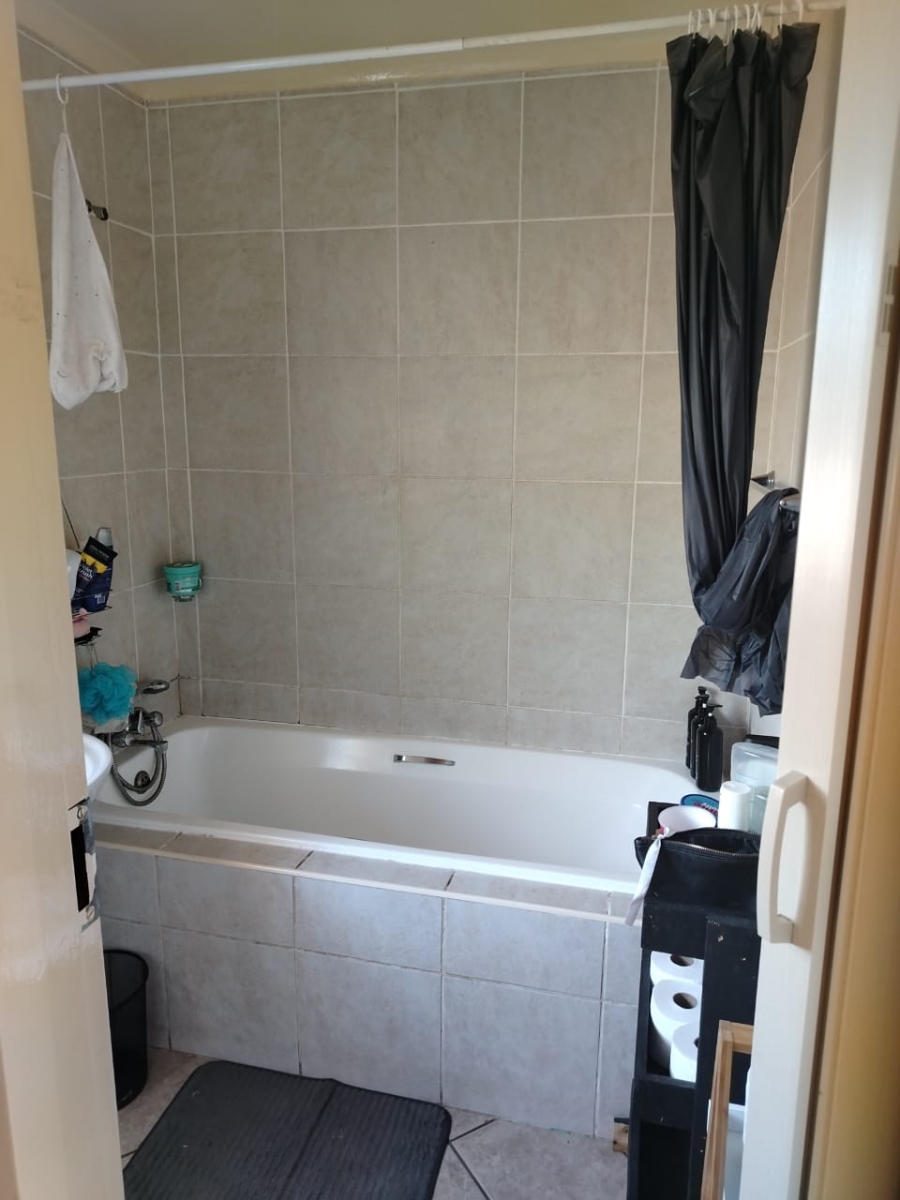 2 Bedroom Property for Sale in Vaalpark Free State